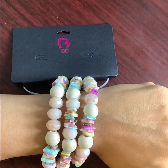 Beautiful bracelets - Picture 3 of 3